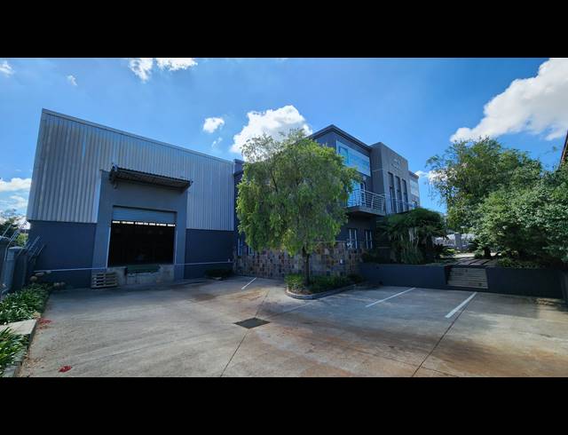 1,551M² WAREHOUSE TO LET IN SPARTAN